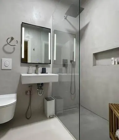 Villa Luxury In Palasë