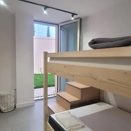 Villa Luxury In Palasë