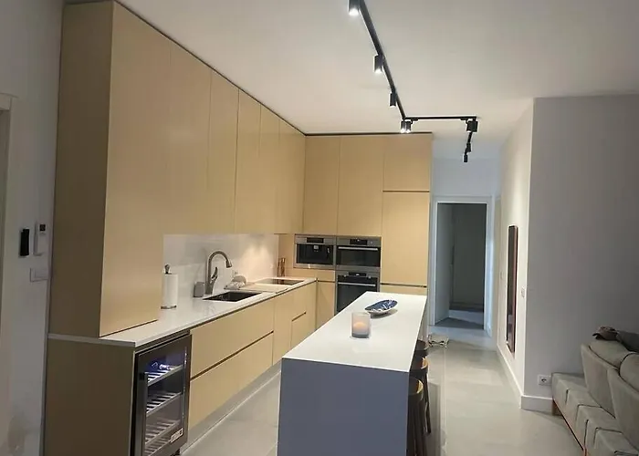 Luxury In Villa Palasë
