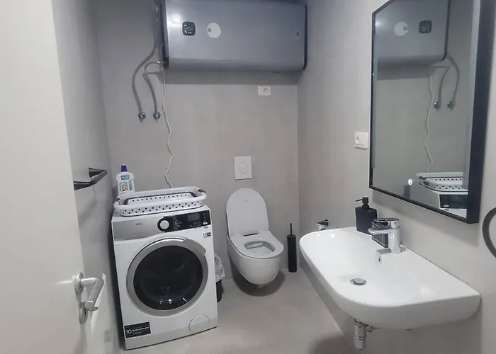 Luxury In * Palasë